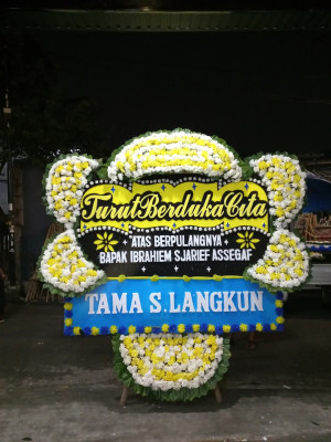 Papan Bunga Duka di Salatiga